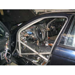 BMW SERIES 5 E39 OMP ROLL BAR